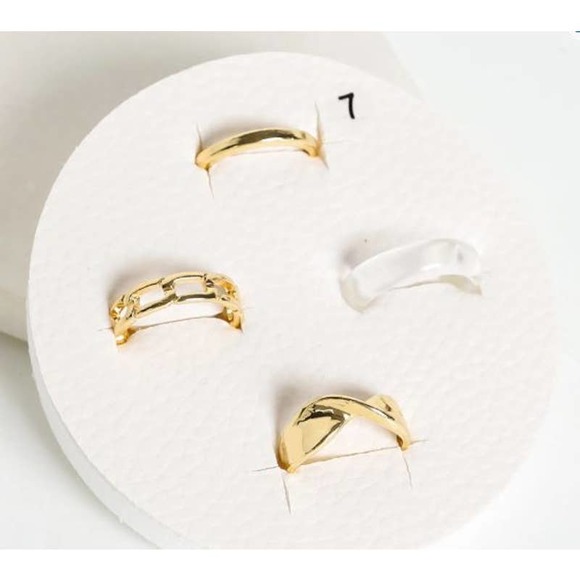 Set of 4 Gold and Acrylic Rings Size 7 - Picture 1 of 5